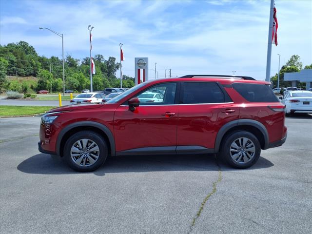 2024 Nissan Pathfinder SV