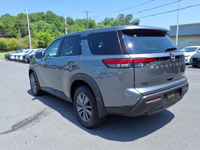 2025 Nissan Pathfinder S
