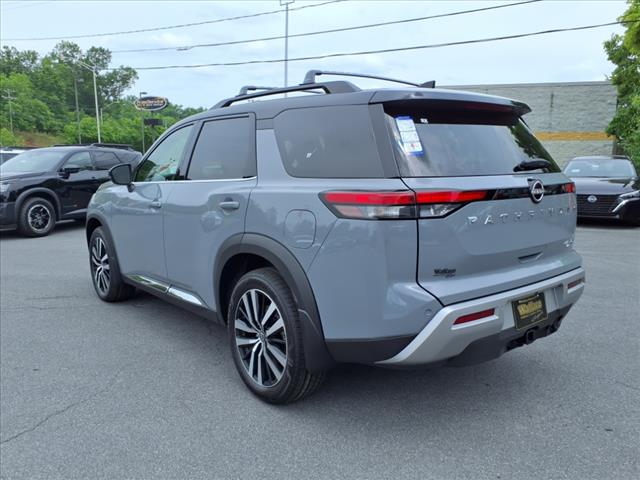 2025 Nissan Pathfinder Platinum