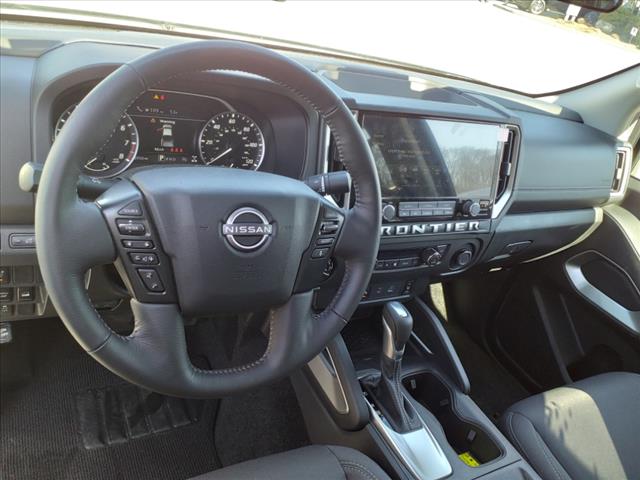 2025 Nissan Frontier SV