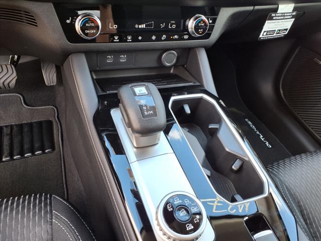2025 Mitsubishi Outlander ES