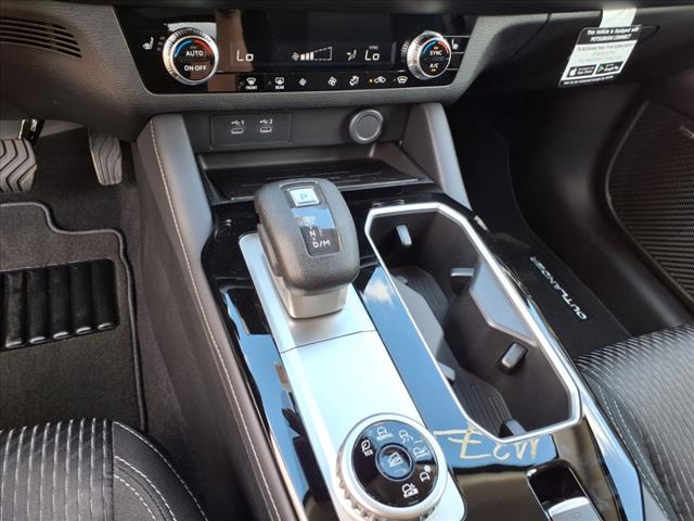 2025 Mitsubishi Outlander ES