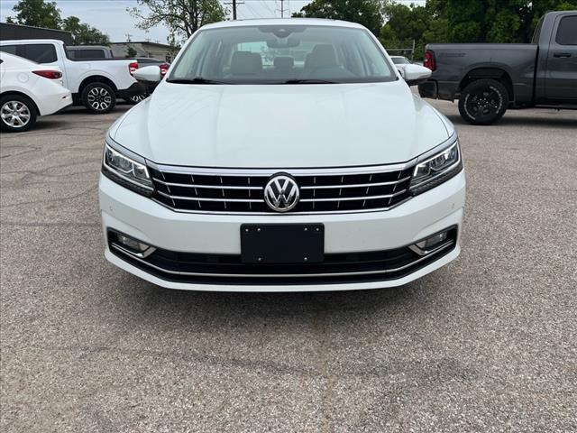 2017 Volkswagen Passat 1.8T SEL Premium