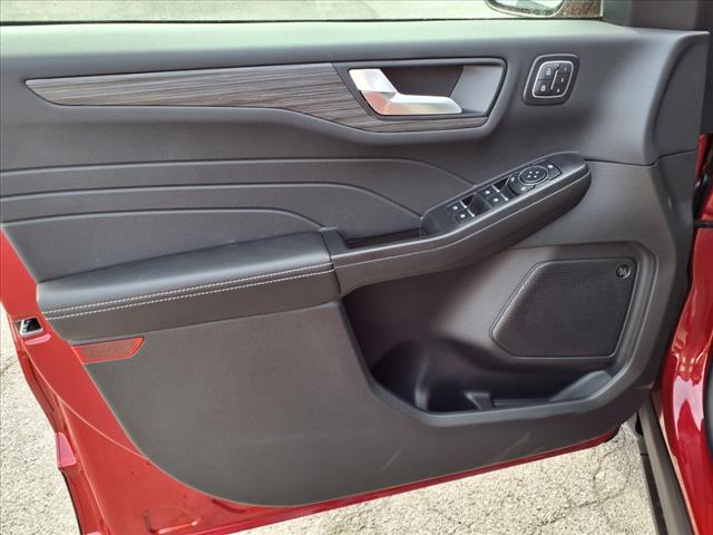 2025 Ford Escape Platinum - Photo 10