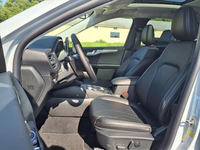 2025 Ford Escape Hybrid Platinum - Photo 10