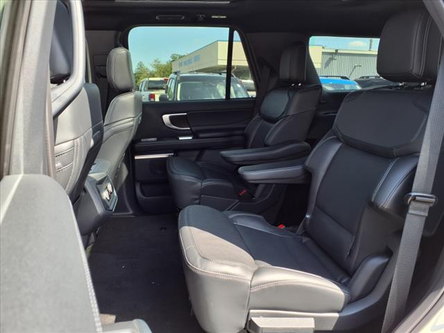 2025 Ford Expedition Platinum - Photo 10