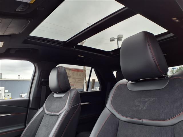 2025 Ford Explorer ST - Photo 10
