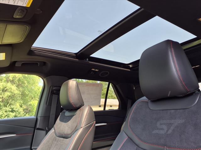 2025 Ford Explorer ST - Photo 10