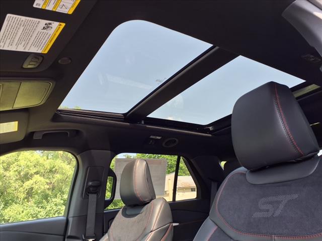 2025 Ford Explorer ST - Photo 10