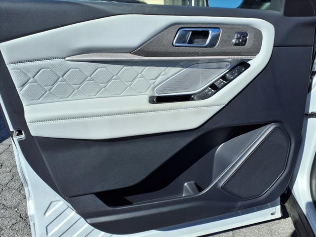 2025 Ford Explorer Platinum - Photo 10