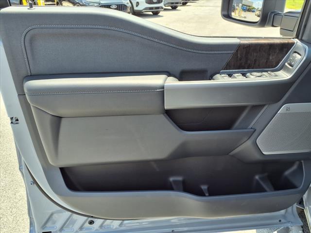 2025 Ford F-350 Super Duty XLT - Photo 10
