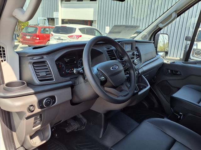 2025 Ford Transit 250 - Photo 10