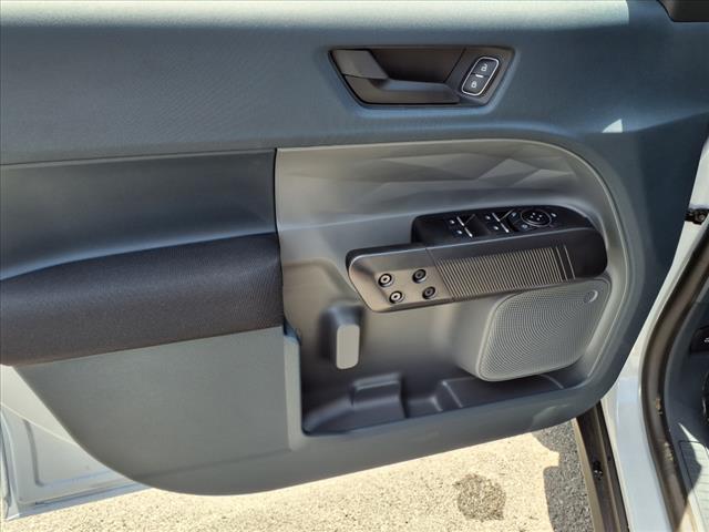 2025 Ford Maverick XL - Photo 10