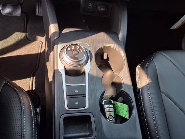 2025 Ford Escape Hybrid Platinum - Photo 11
