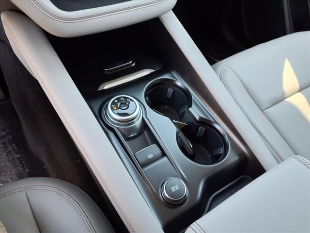 2025 Ford Explorer Active - Photo 11