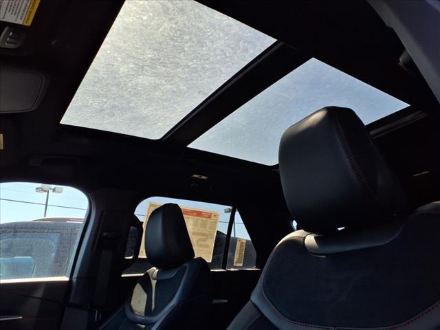2025 Ford Explorer ST - Photo 11