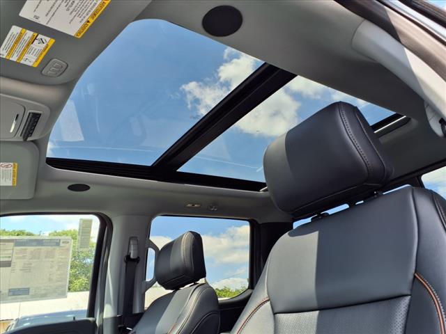 2025 Ford F-350 Super Duty XLT - Photo 11