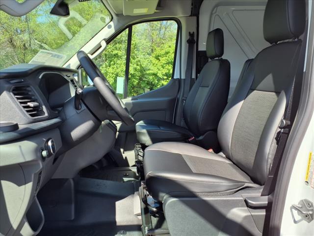 2025 Ford Transit 250 - Photo 11