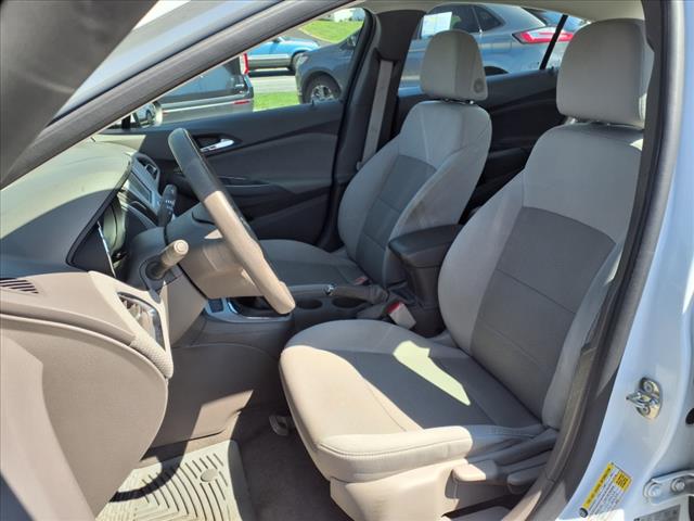 2017 Chevrolet Cruze LS Manual - Photo 11