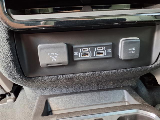 2023 Jeep Wagoneer L Series III - Photo 13