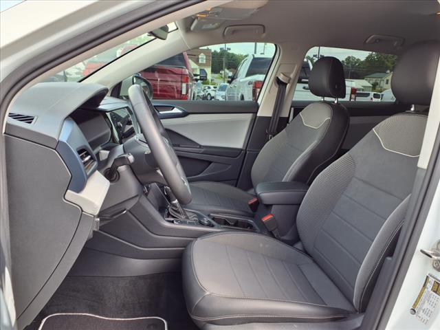 2023 Volkswagen Taos SE 4Motion - Photo 13