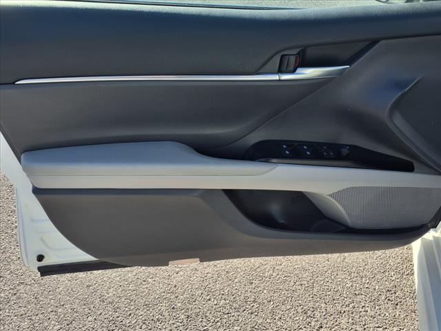 2018 Toyota Camry SE - Photo 13