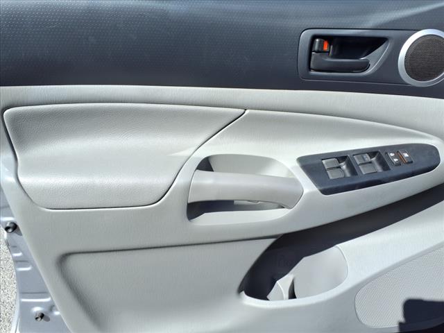 2014 Toyota Tacoma V6 - Photo 14