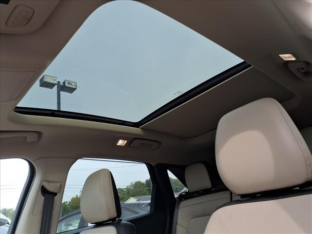 2020 Ford Escape Titanium - Photo 16