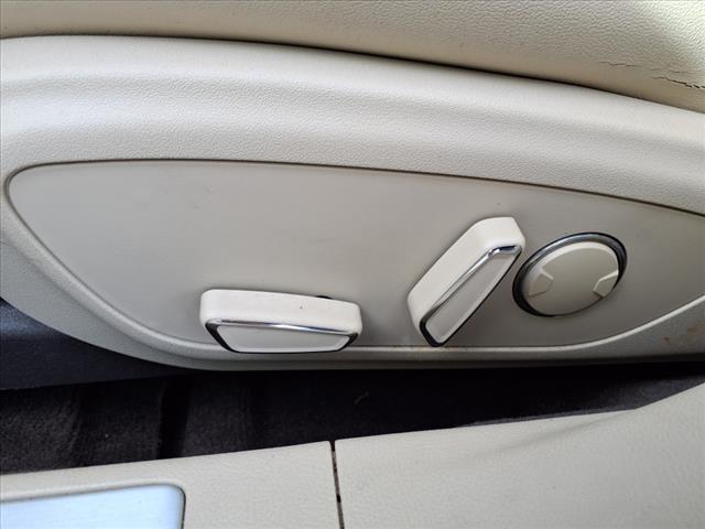 2013 Lincoln MKZ Base - Photo 16