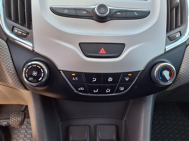 2017 Chevrolet Cruze LS Manual - Photo 17