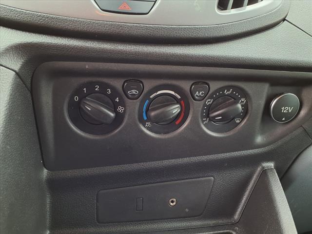 2015 Ford Transit 350 XL - Photo 18