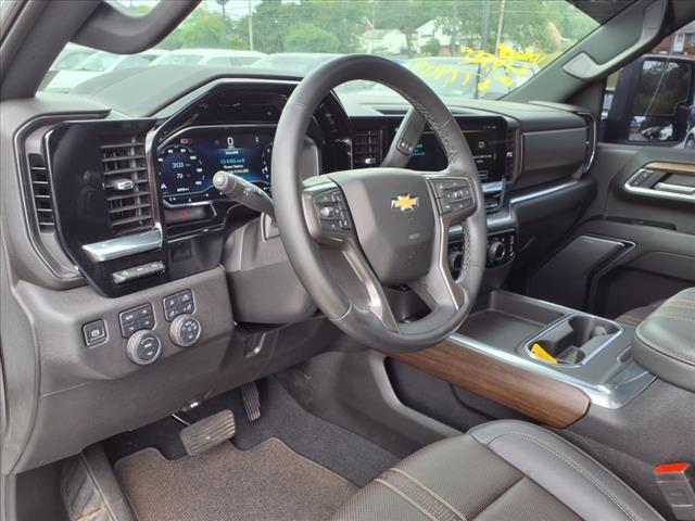 2025 Chevrolet Silverado 3500HD High Country - Photo 18
