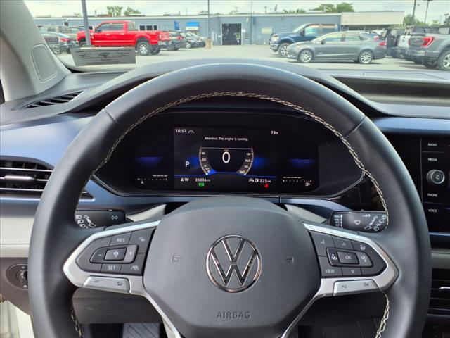 2023 Volkswagen Taos SE 4Motion - Photo 18