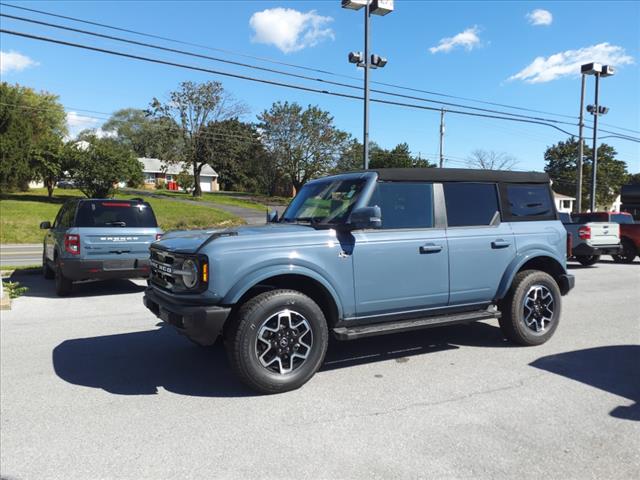2024 Ford Bronco Outer Banks - Photo 1