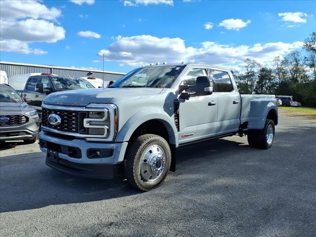 2026 Ford F-450 Super Duty Platinum - Photo 1