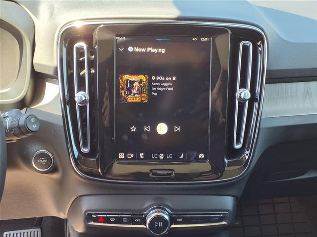 2023 Volvo XC40 B5 Plus Dark Theme - Photo 22