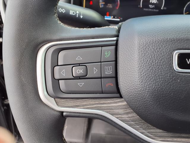 2023 Jeep Wagoneer L Series III - Photo 23
