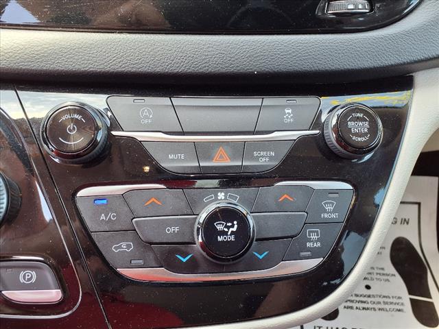 2021 Chrysler Voyager LXi - Photo 24