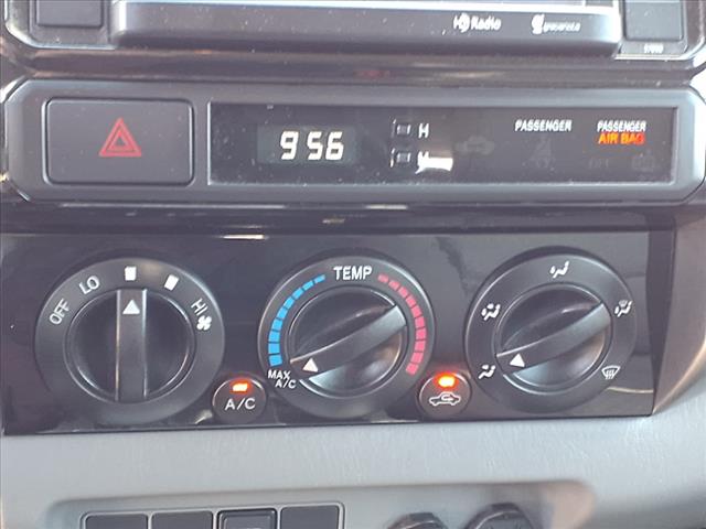 2014 Toyota Tacoma V6 - Photo 24