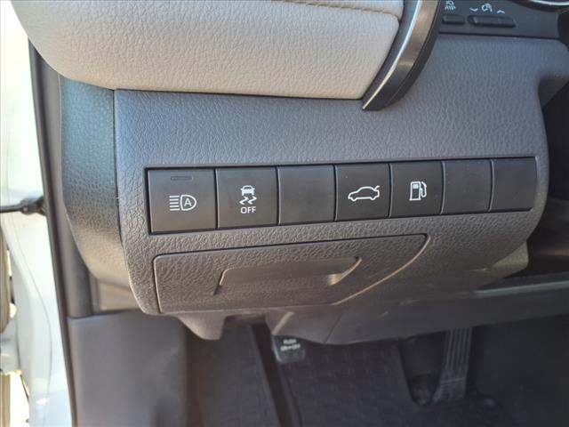 2018 Toyota Camry SE - Photo 24