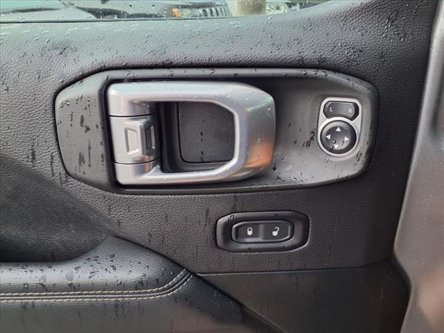 2020 Jeep Wrangler Unlimited Sahara - Photo 27