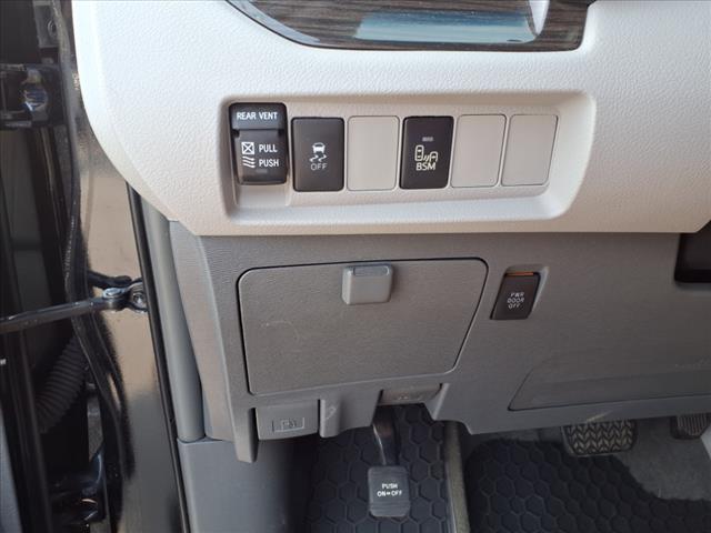 2015 Toyota Sienna XLE 8-Passenger - Photo 27