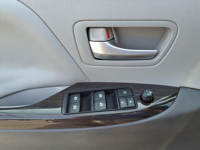 2015 Toyota Sienna XLE 8-Passenger - Photo 28