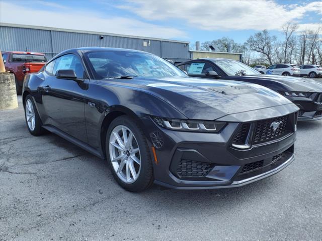 2024 Ford Mustang GT Premium - Photo 2