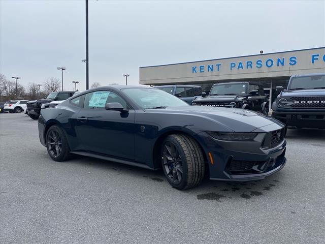 2025 Ford Mustang Dark Horse - Photo 2