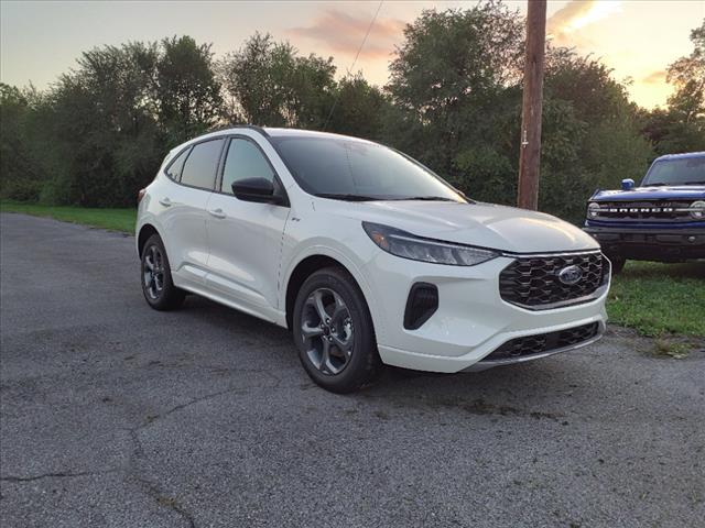 2024 Ford Escape Hybrid ST-Line - Photo 2