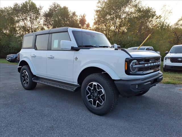 2025 Ford Bronco Outer Banks - Photo 2