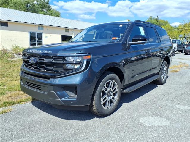 2025 Ford Expedition Active - Photo 2