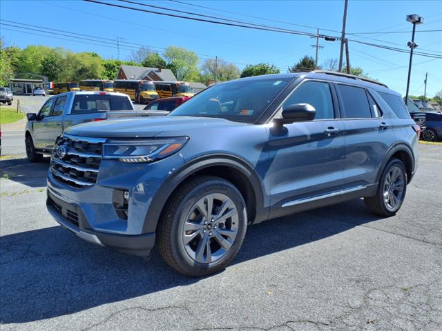 2025 Ford Explorer Active - Photo 2