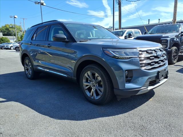 2025 Ford Explorer Active - Photo 2
